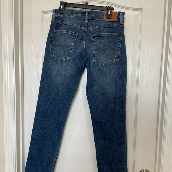 Men’s Lucky Brand Jeans - Picture 2 of 3